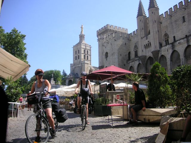 32-2006-Provence-Avignon.JPG