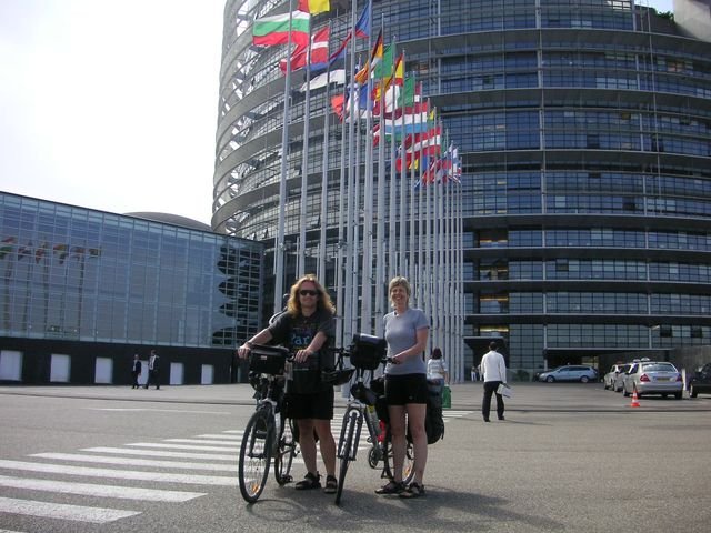 phoca_thumb_l_39-2007-Ryn-Strasburk-Evropsky-parlament.JPG